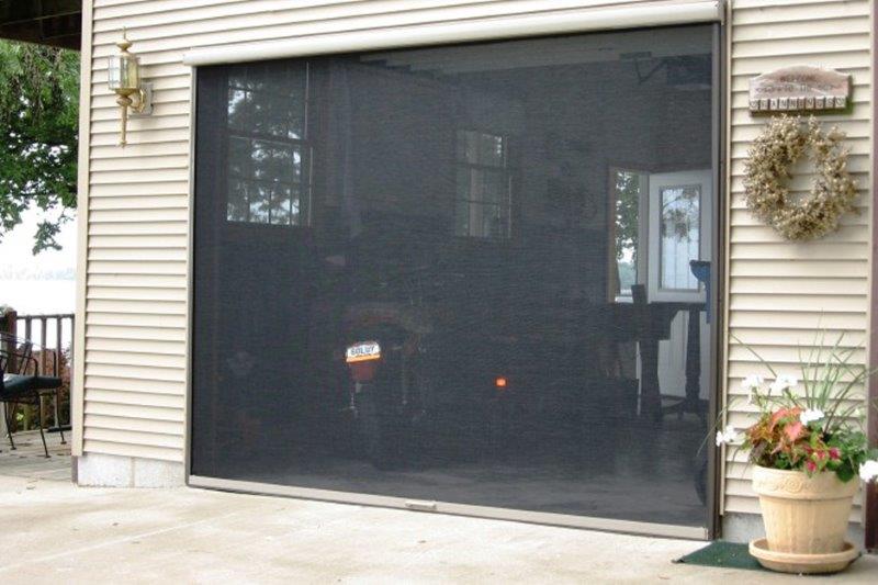 Retractable-Garage-Screen